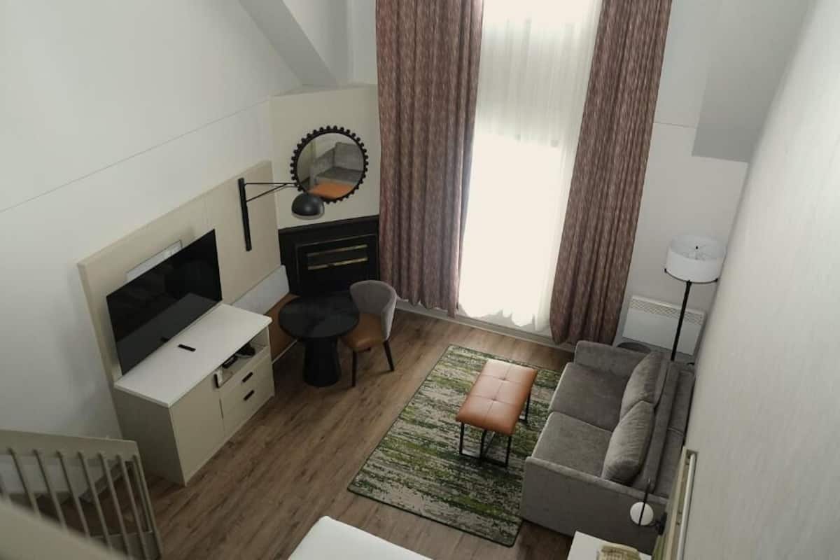 Coffres-forts dans les chambres, bureau, fer et planche Ă repasser