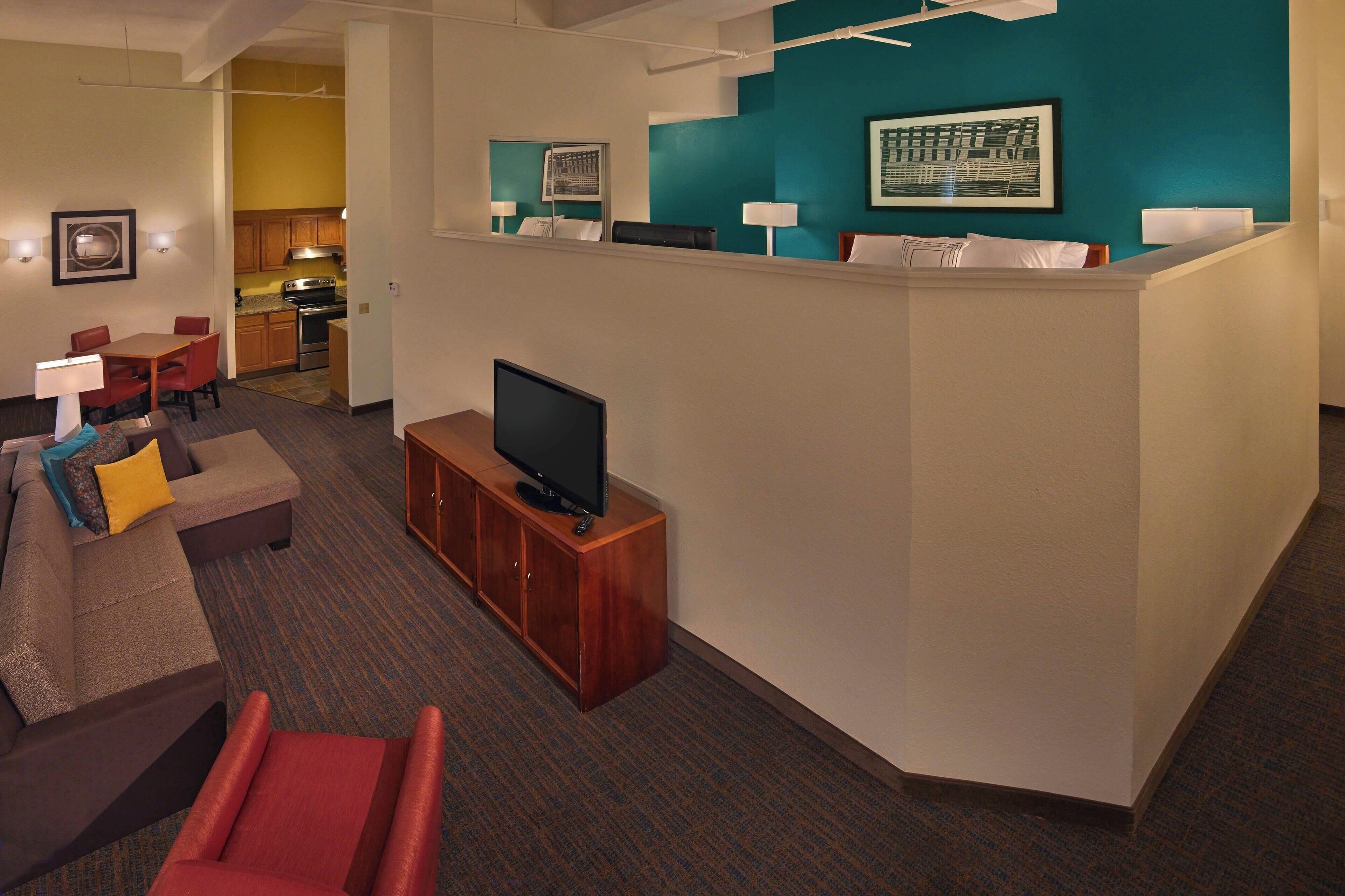 loft, 1 bedroom, non smoking | desk, iron/ironing board, free cots/infant beds, free wifi