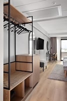 Standard Room, Sea View | Hypo-allergenic bedding, blackout drapes, free cribs/infant beds