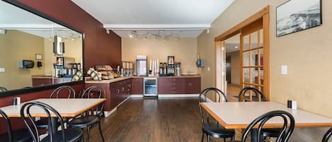 Petit déjeuner continental compris tous les jours