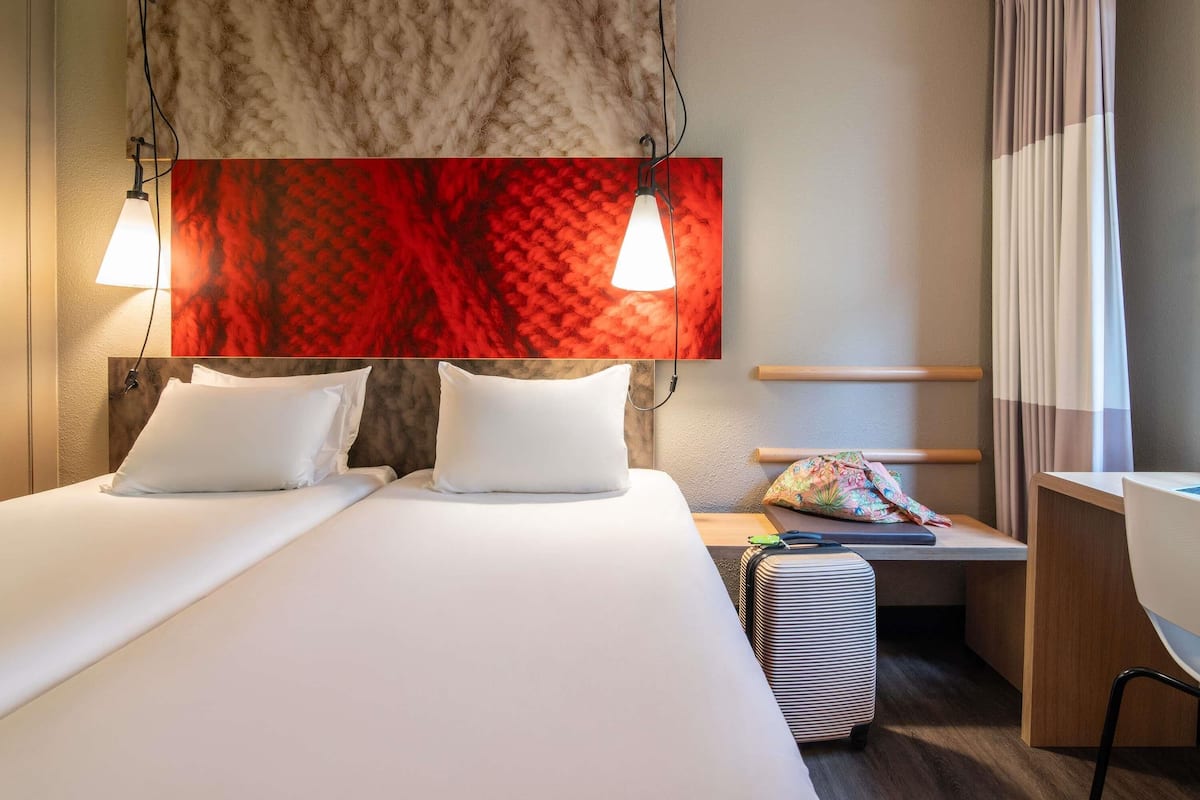 Camera con 2 letti singoli, 2 letti singoli (NEW SWEET BED BY IBIS) | Biancheria da letto ipoallergenica, una cassaforte in camera