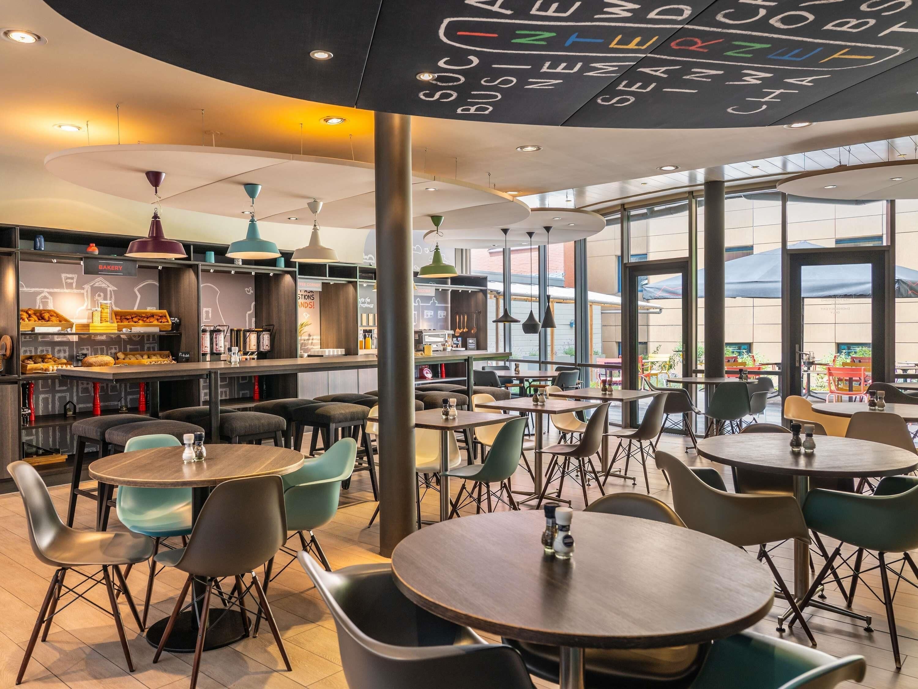 Tägliches Frühstücksbuffet gegen Gebühr