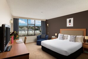 Superior Room, 1 Queen Bed | Premium bedding, minibar, desk, blackout curtains