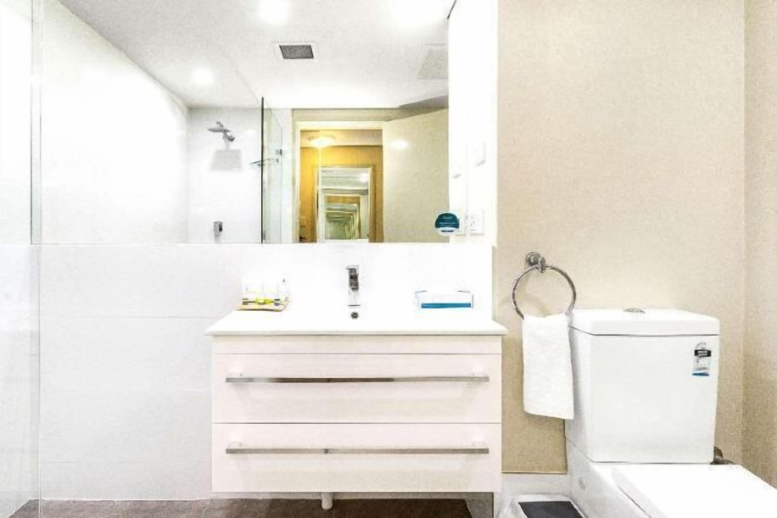 Bathroom | Free toiletries, hair dryer, towels