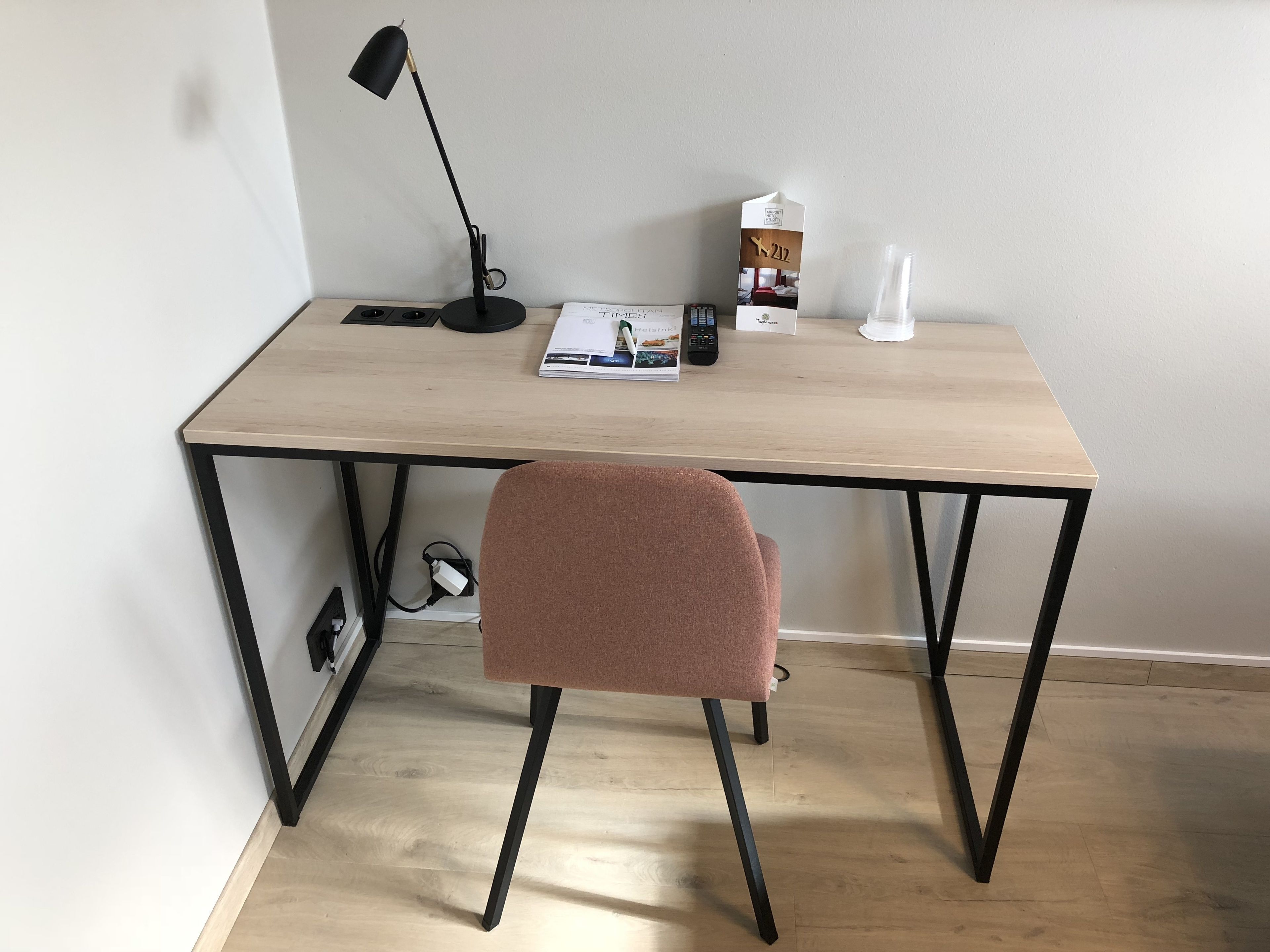 family room (4 people) | hypo-allergenic bedding, desk, laptop workspace, blackout curtains