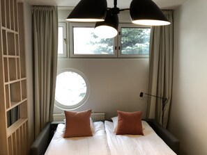 Habitación familiar (4 people) | Ropa de cama hipoalergénica y escritorio 