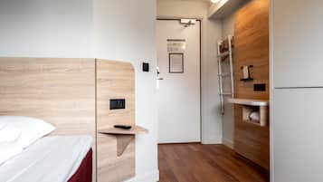 Good Morning Triple Room | 書桌、遮光布/窗簾、隔音、免費無線上網