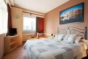 Room, 1 Double Bed | Premium bedding, in-room safe, soundproofing, iron/ironing board