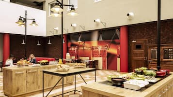 Breakfast (PLN 34 per person)