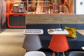 Daily buffet breakfast (CHF 20 per person)