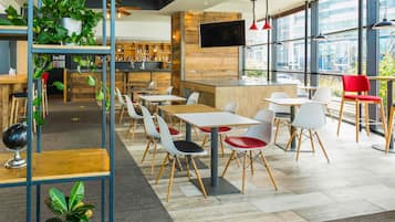 Daily English breakfast (GBP 11.50 per person)