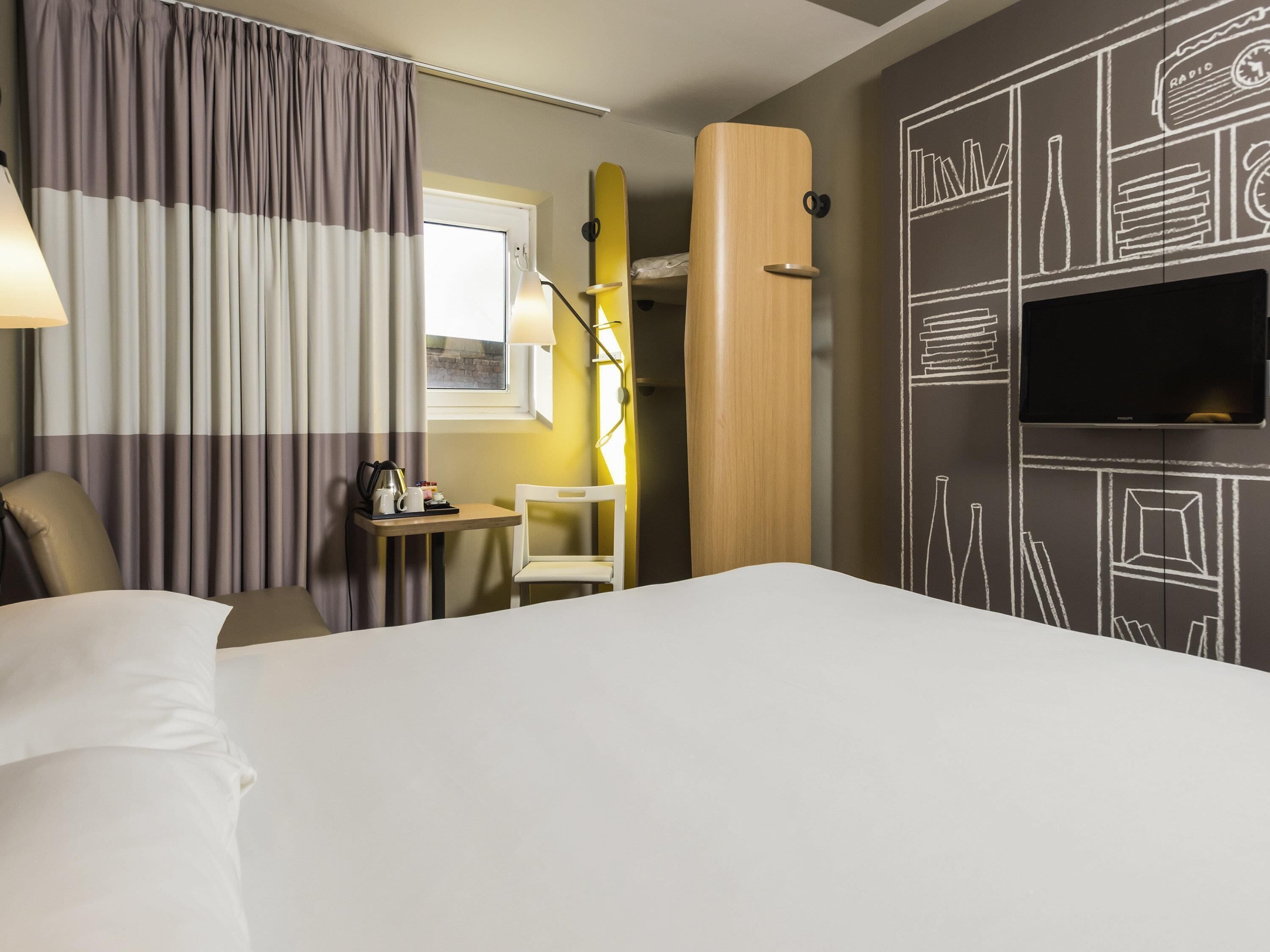 Quarto família, várias camas | Cortinas blackout, Wi-Fi de cortesia, roupa de cama, despertadores
