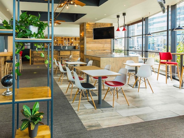 Daily English breakfast (GBP 11.50 per person)