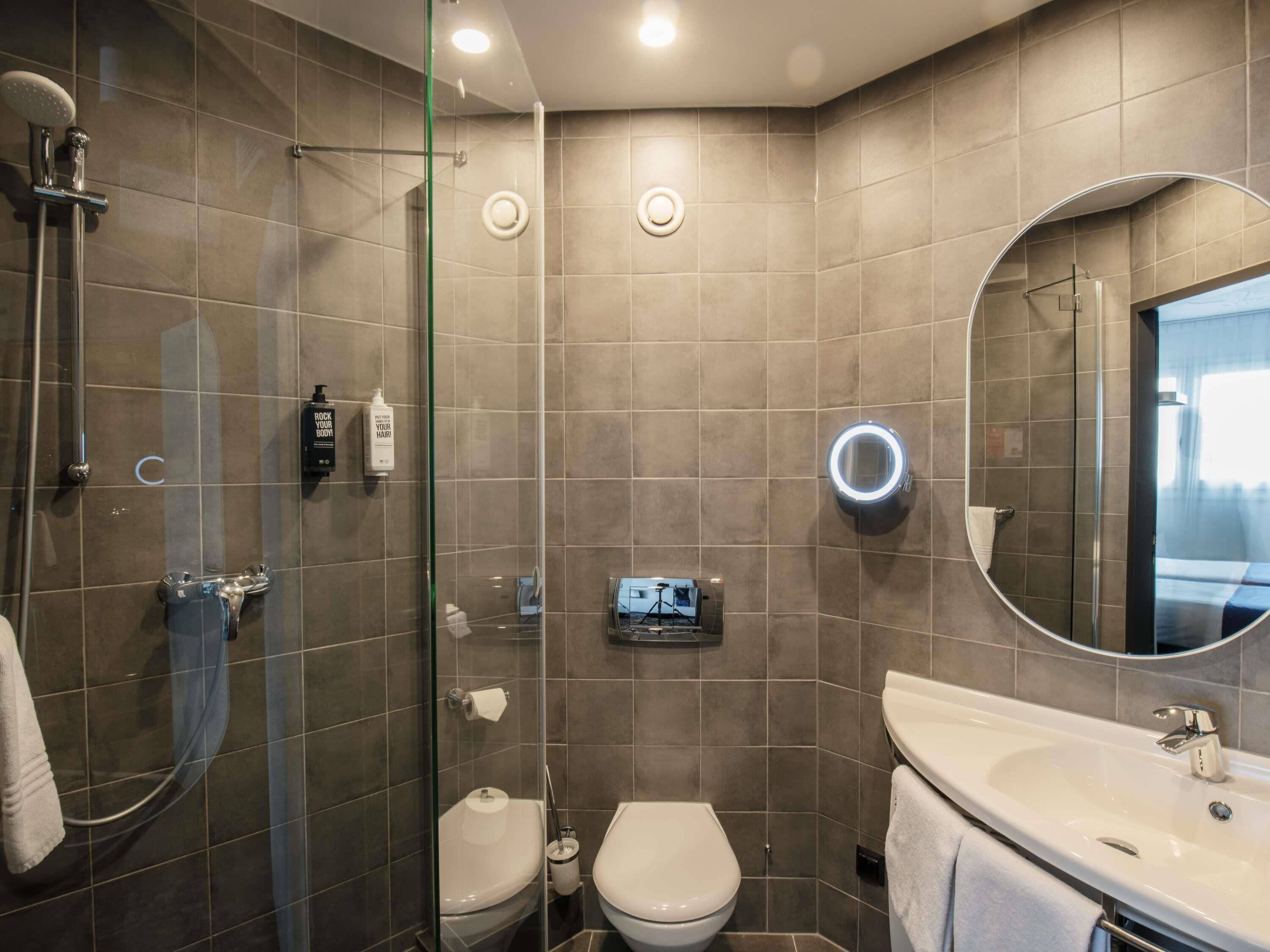 Room, 1 Double Bed (Agora by ibis) | Blackout drapes, free WiFi, bed sheets