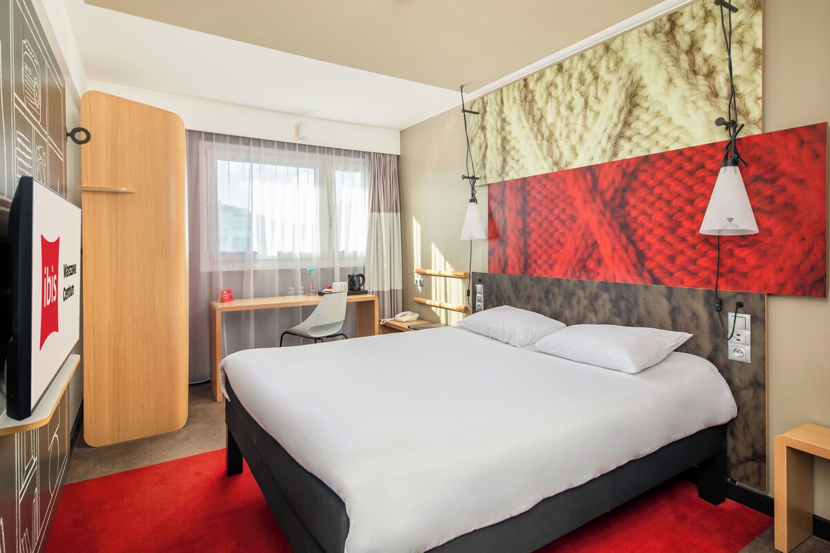 Room, 1 Double Bed (Sweet by ibis) | Blackout drapes, WiFi (free), bed sheets