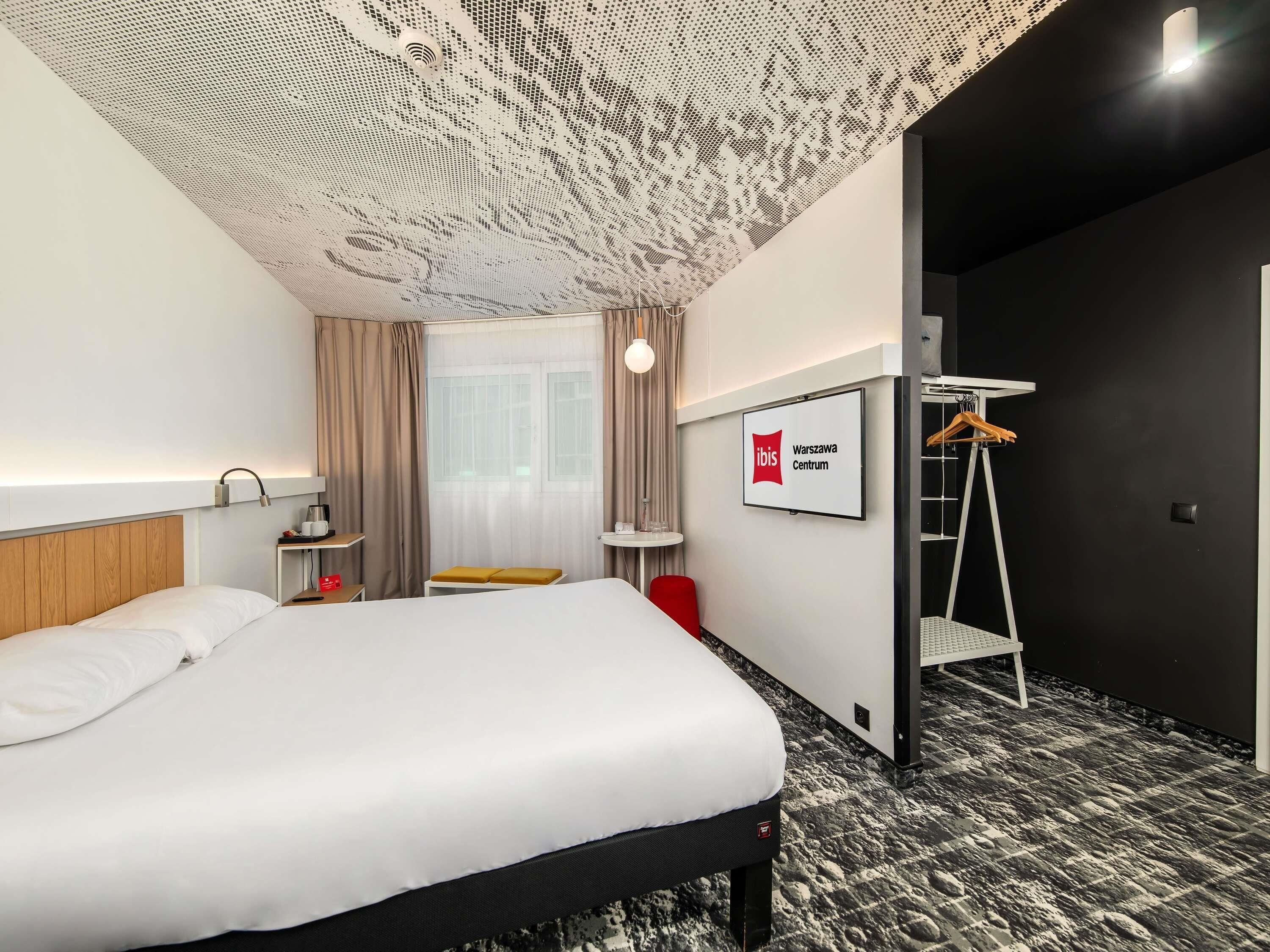 blackout curtains, free wifi, bed sheets