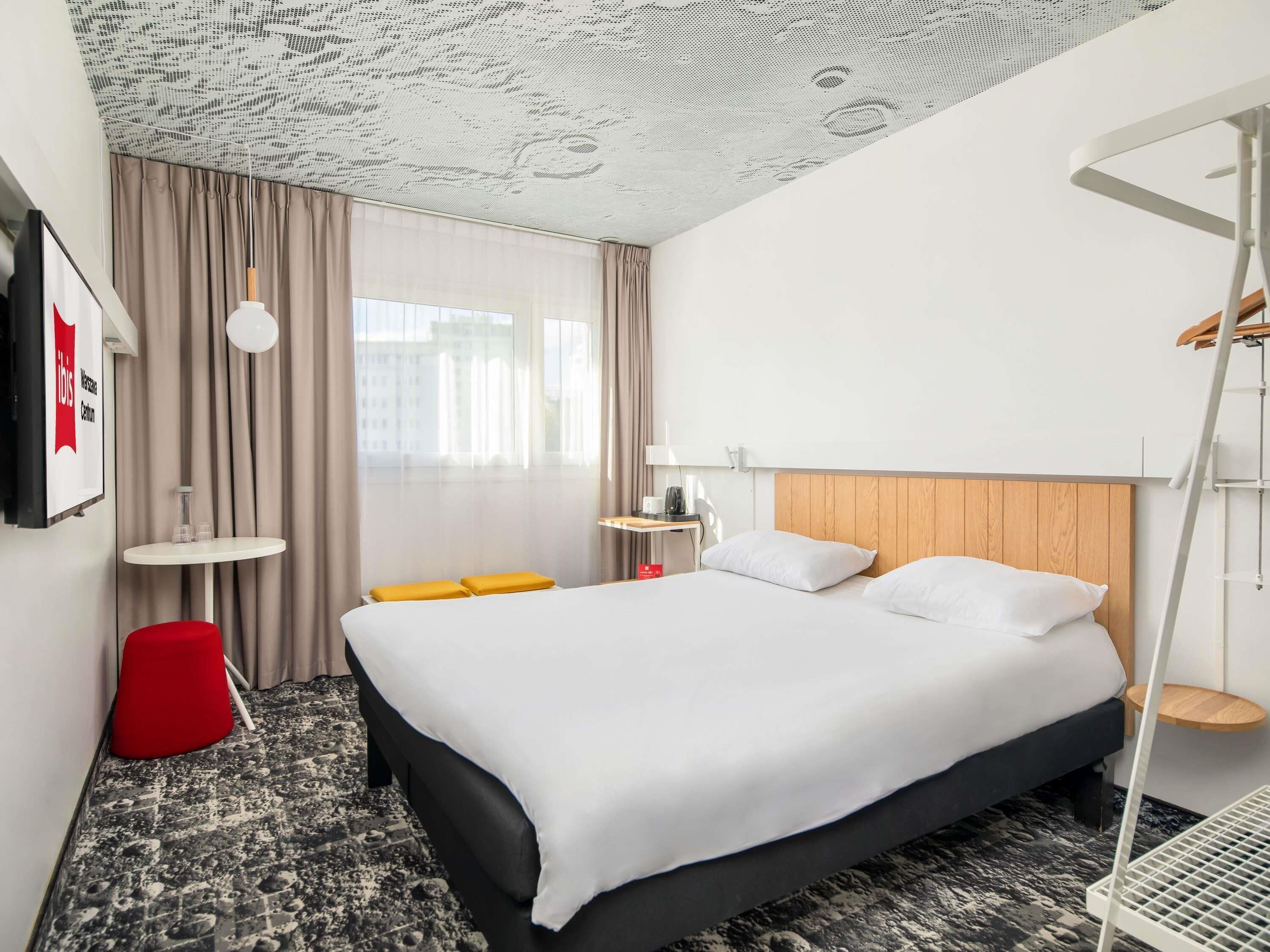 Room, 1 Double Bed (Agora by ibis) | Blackout drapes, WiFi (free), bed sheets