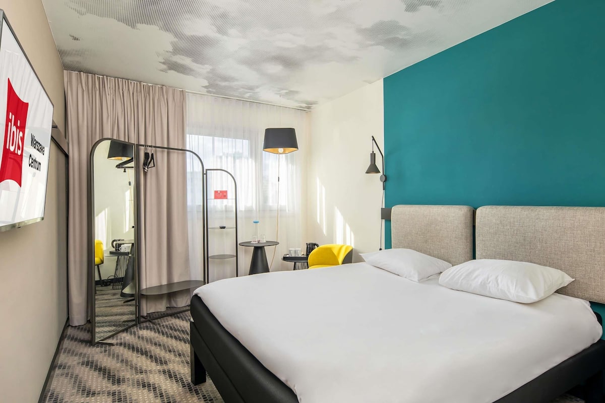 Room, 1 Double Bed (KAI by ibis) | Blackout drapes, free WiFi, bed sheets