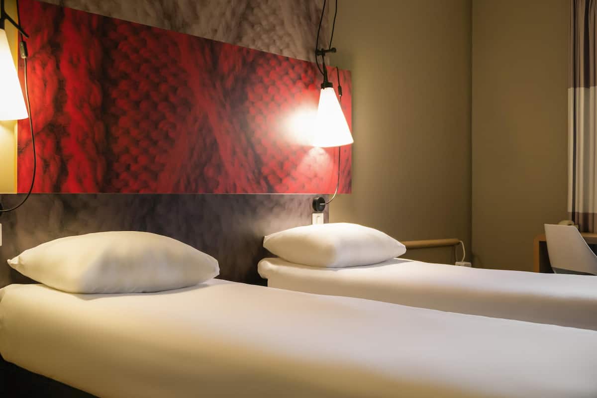 Chambre avec lits jumeaux, 2 lits une place (New Sleep Easy Concept) | Rideaux occultants, chambres insonorisées, lits bébé (gratuits)