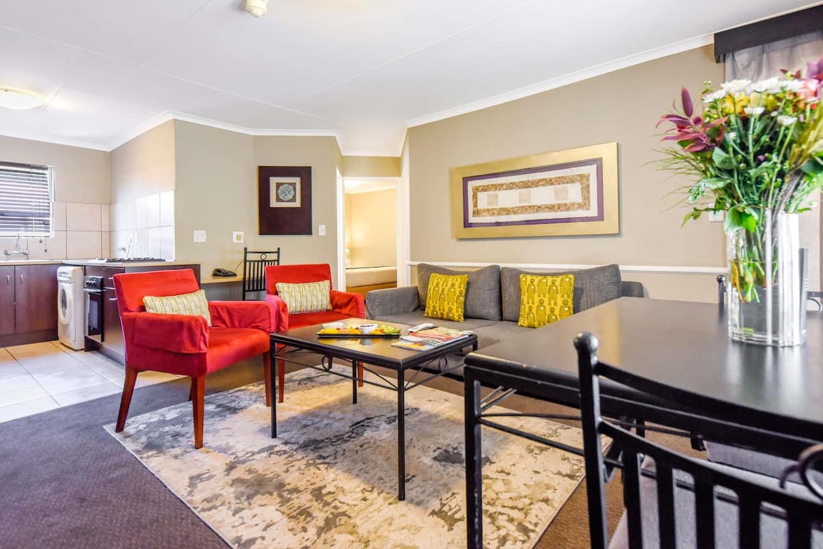 Standard Apartment, 1 Queen Bed | 1 bedroom, in-room safe, desk, laptop workspace