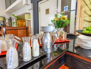 Breakfast and dinner served - Mercure Johannesburg Midrand Hotel (Midrand)