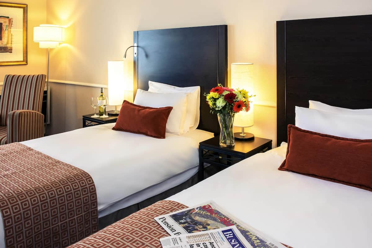 Standard Room, 2 Twin Beds | Minibar, in-room safe, desk, soundproofing