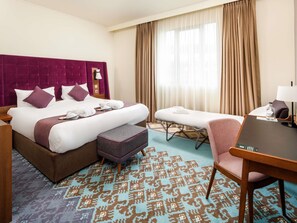 Privilege, Rom | Minibar, safe på rommet, skrivebord og blendingsgardiner