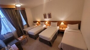 Family Suite | In-room safe, free cribs/infant beds, bed sheets, alarm clocks