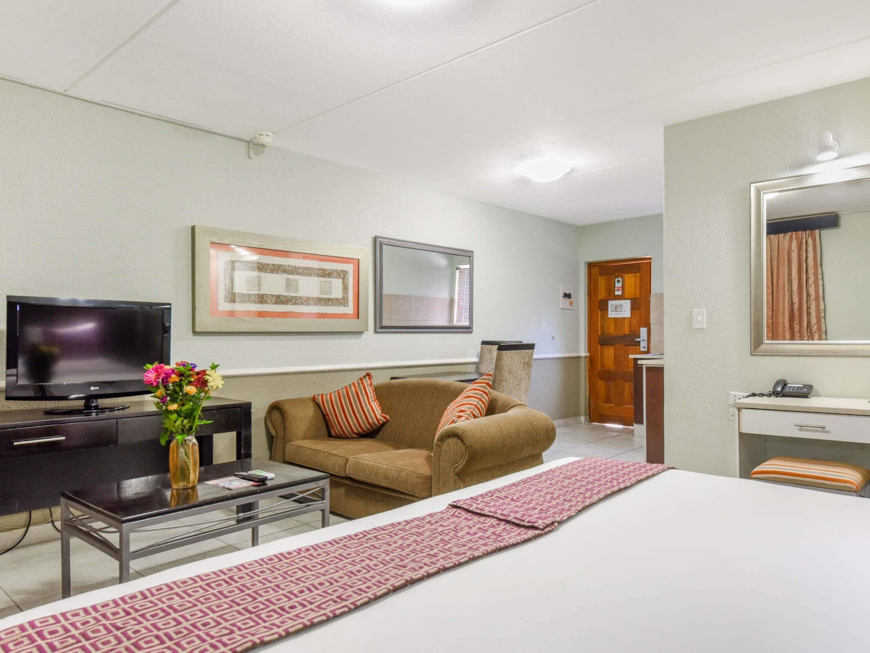 Standard Room, 2 Twin Beds | In-room safe, desk, blackout drapes, iron/ironing board