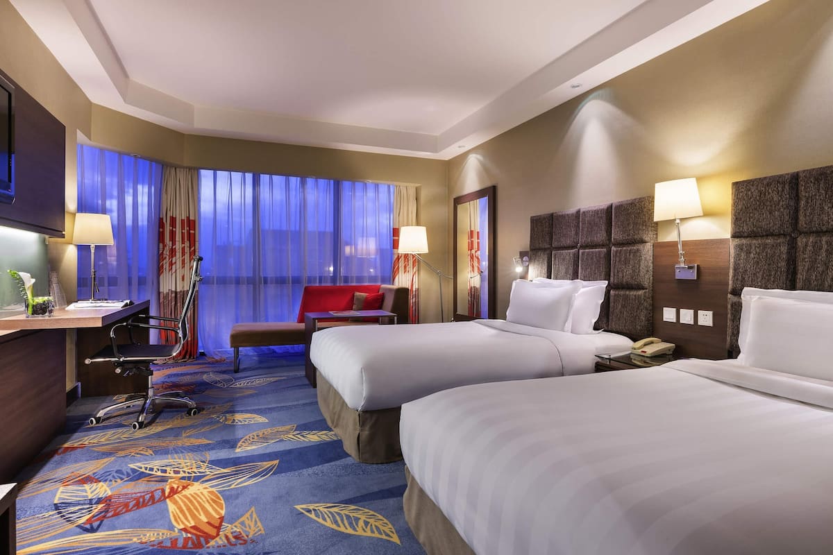Deluxe Room, 2 Twin Beds | 1 bedroom, minibar, in-room safe, desk