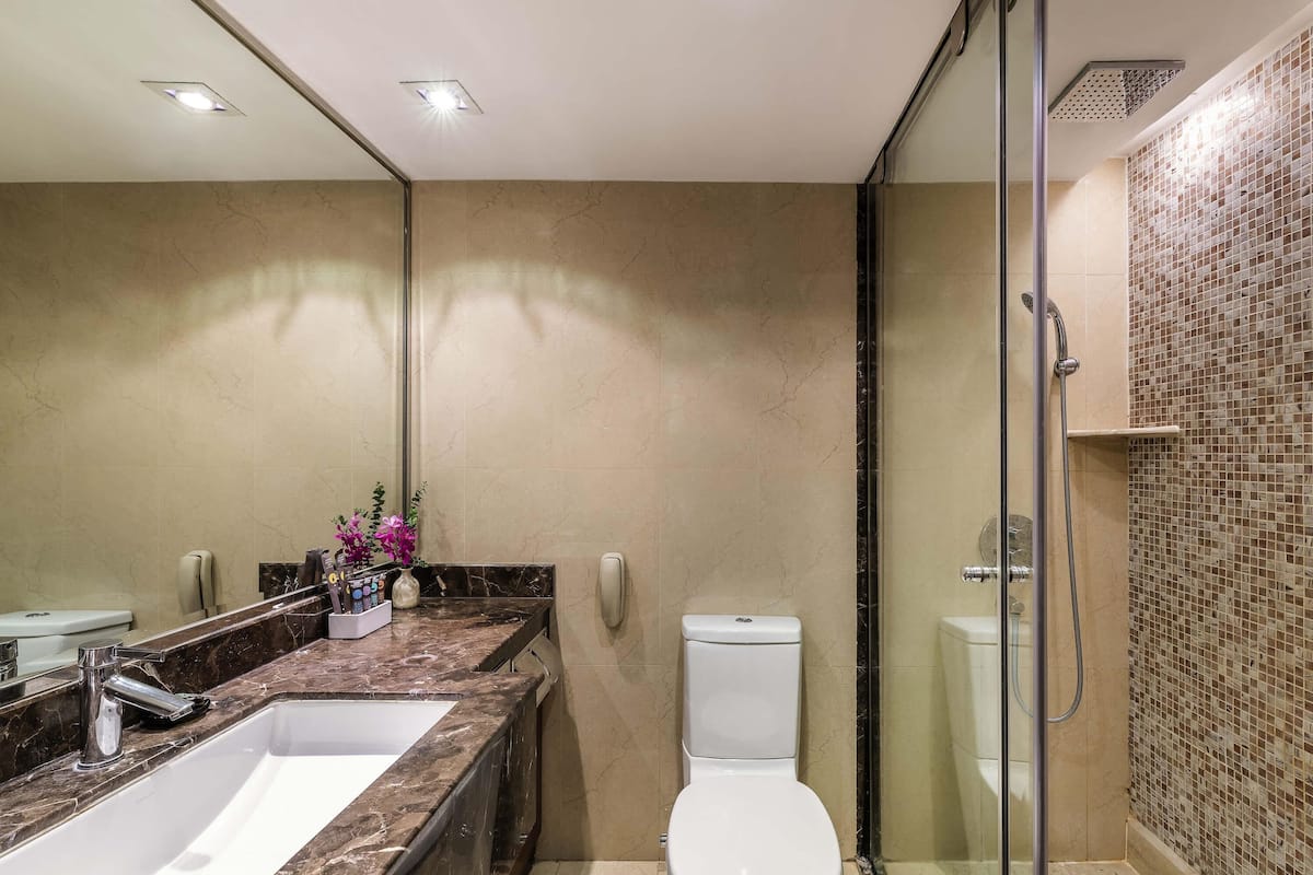 1 bedroom, minibar, in-room safe, desk