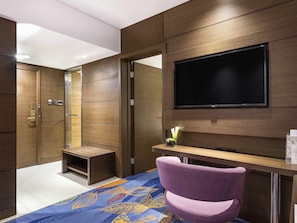 1 bedroom, minibar, in-room safe, desk