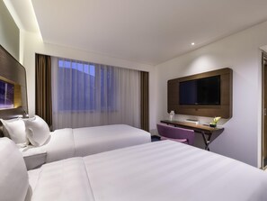 Superior Room, 2 Single Beds | 1 bedroom, minibar, in-room safe, desk