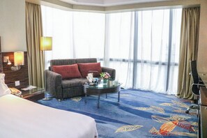 Superior Room, 1 King Bed with Sofa bed | 1 bedroom, minibar, in-room safe, desk