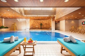 Indoor pool - Peace Hotel Beijing (Beijing)