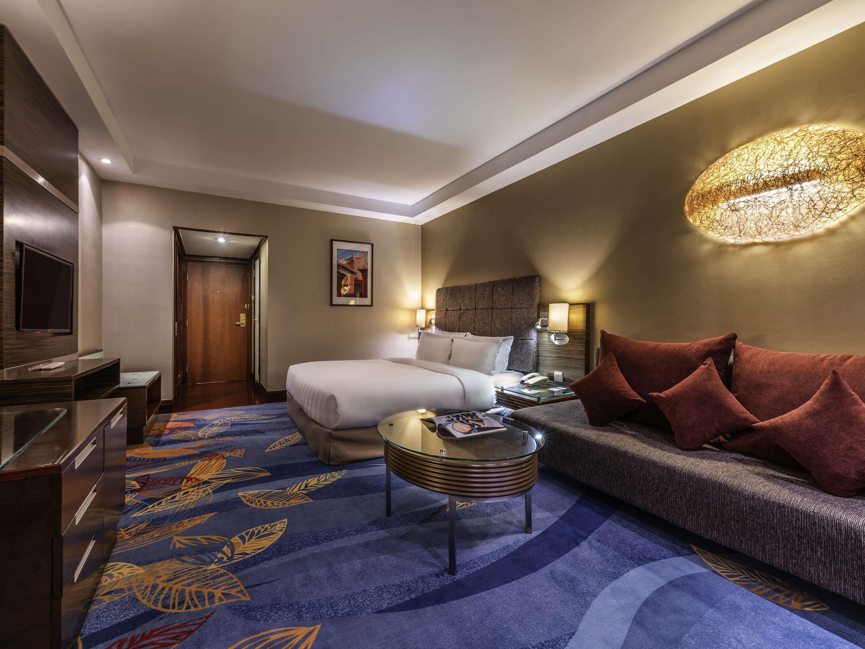 Camera Premier, 1 letto king (Executive) | Minibar, cassaforte in camera, una scrivania, tende oscuranti