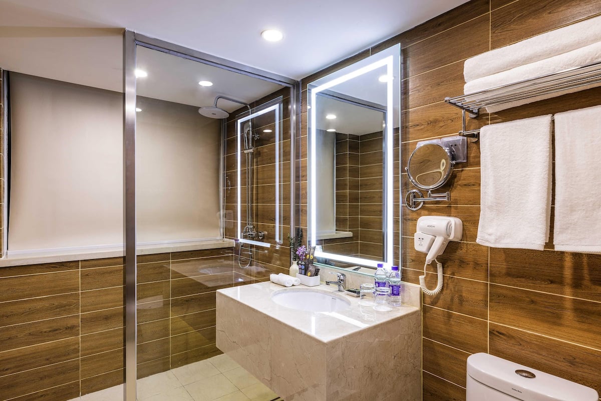 1 bedroom, minibar, in-room safe, desk