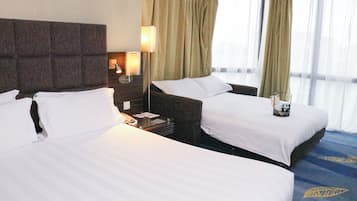 Minibar, in-room safe, desk, laptop workspace