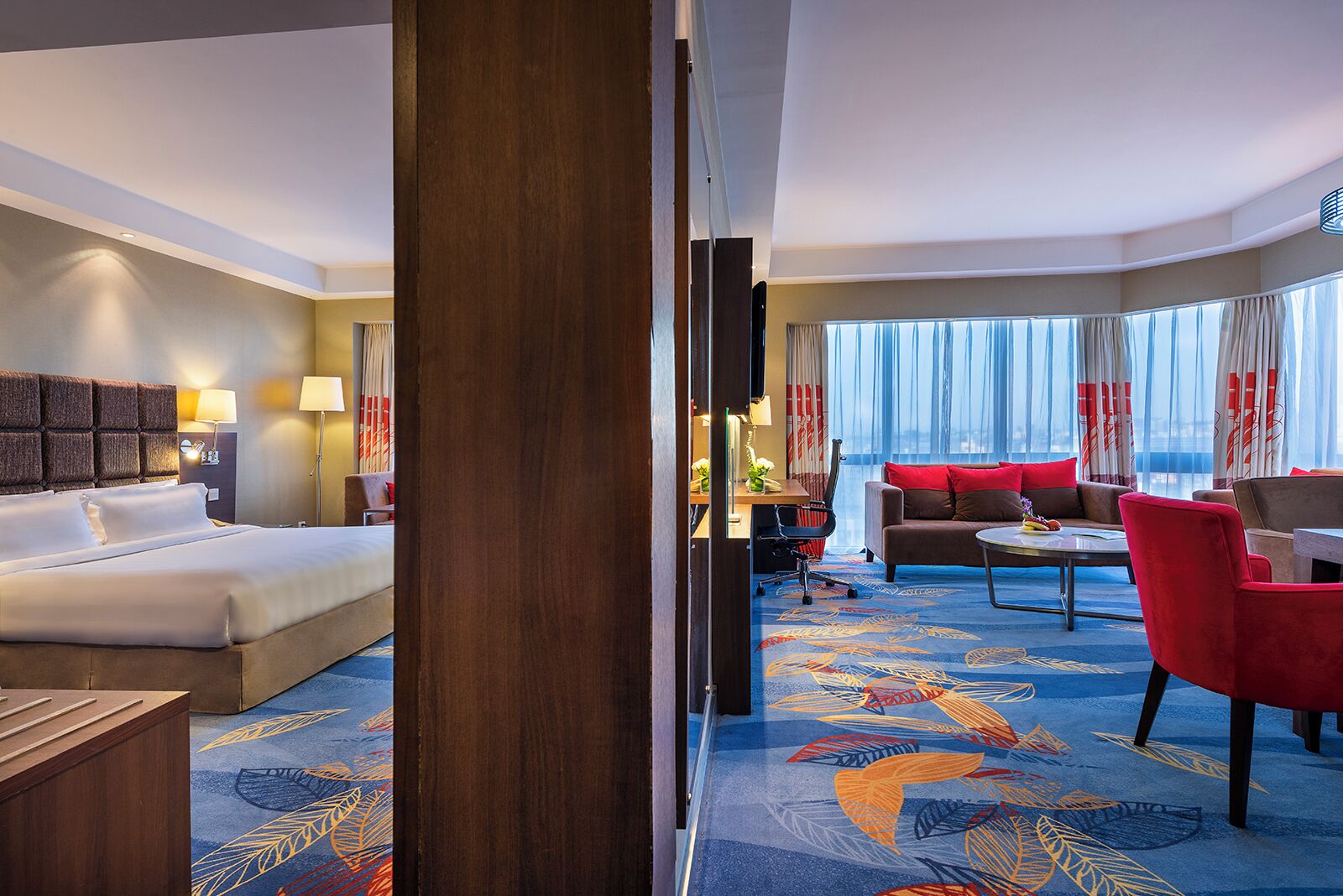 Suite – executive | Minibar, safe på rommet, skrivebord og skrivebord for bærbar PC