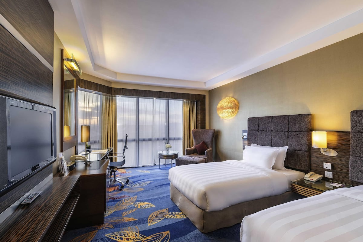 Premier-huone, 2 yhden hengen sänkyä (Executive) | 1 makuuhuone, minibaari, tallelokero huoneessa, työpöytä