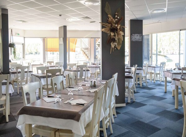 Der serveres aftensmad