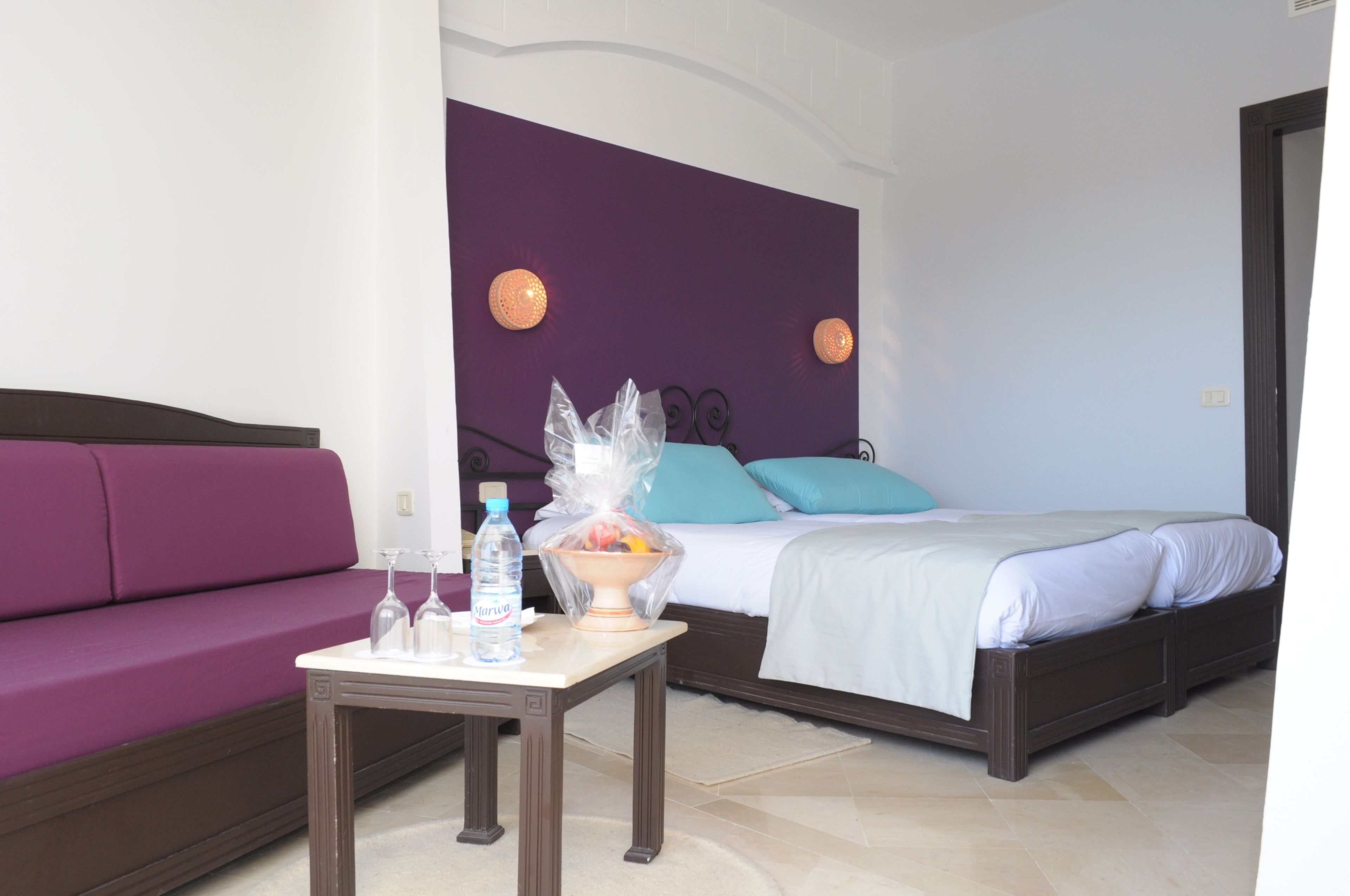 standard double room, garden view | select comfort beds, minibar, in-room safe, desk