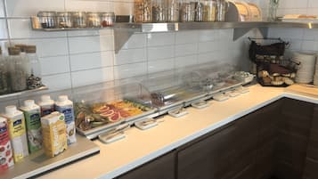 Bao gồm bữa sáng buffet hàng ngày