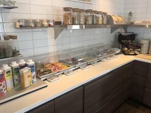 Free daily buffet breakfast - Hotel Nivå (Boden)