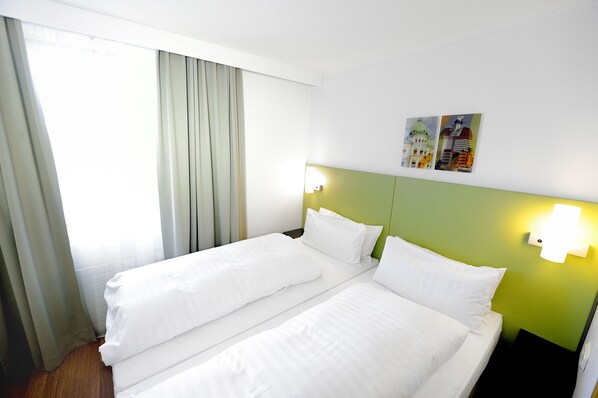 Good Morning Twin Room with Sea View