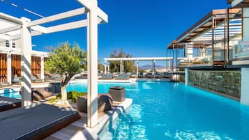 2 outdoor pools, sun loungers