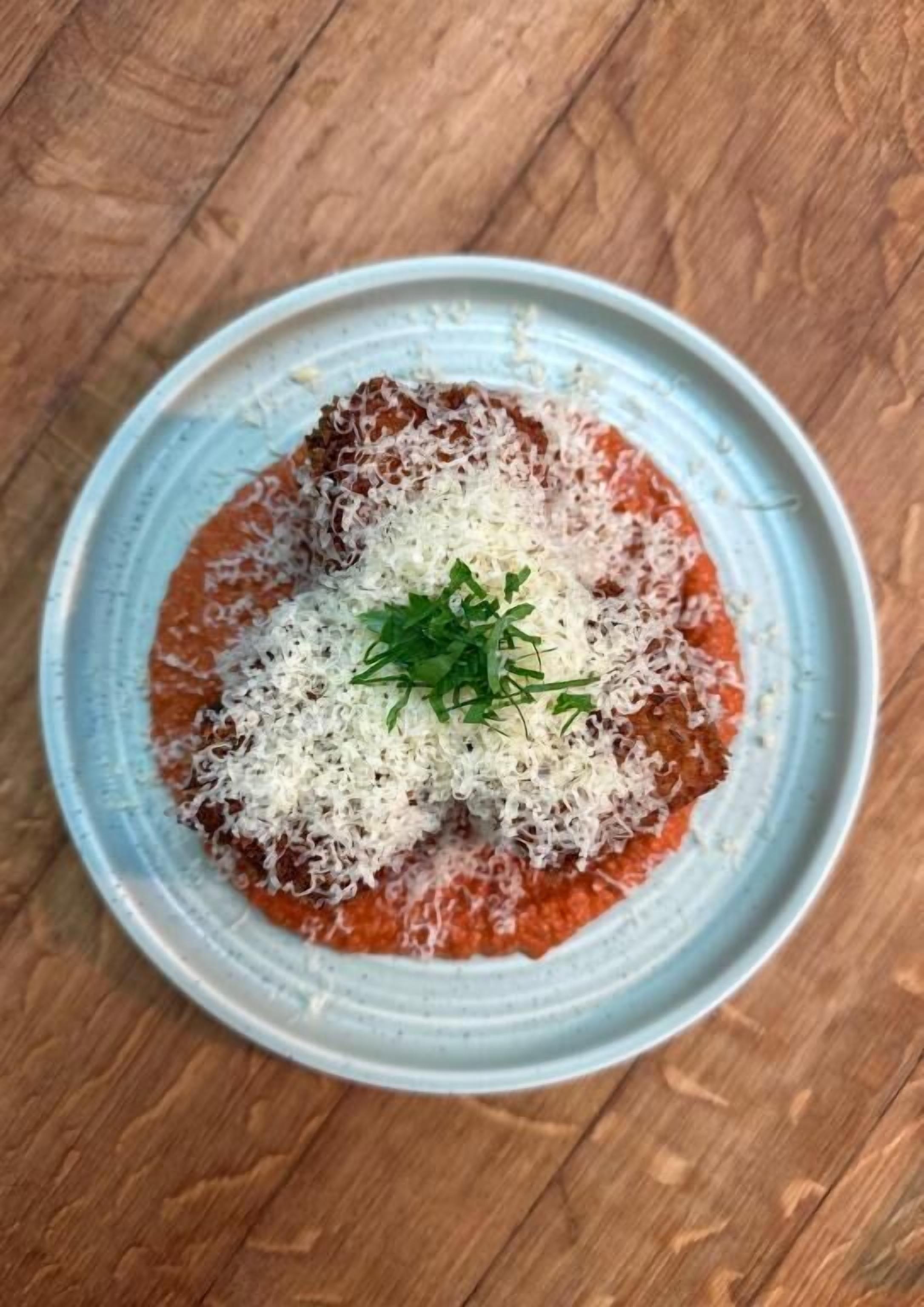 breakfast, lunch and dinner served