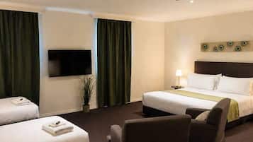 Family Studio, 1 Bedroom | Desk, iron/ironing board, free WiFi, bed sheets