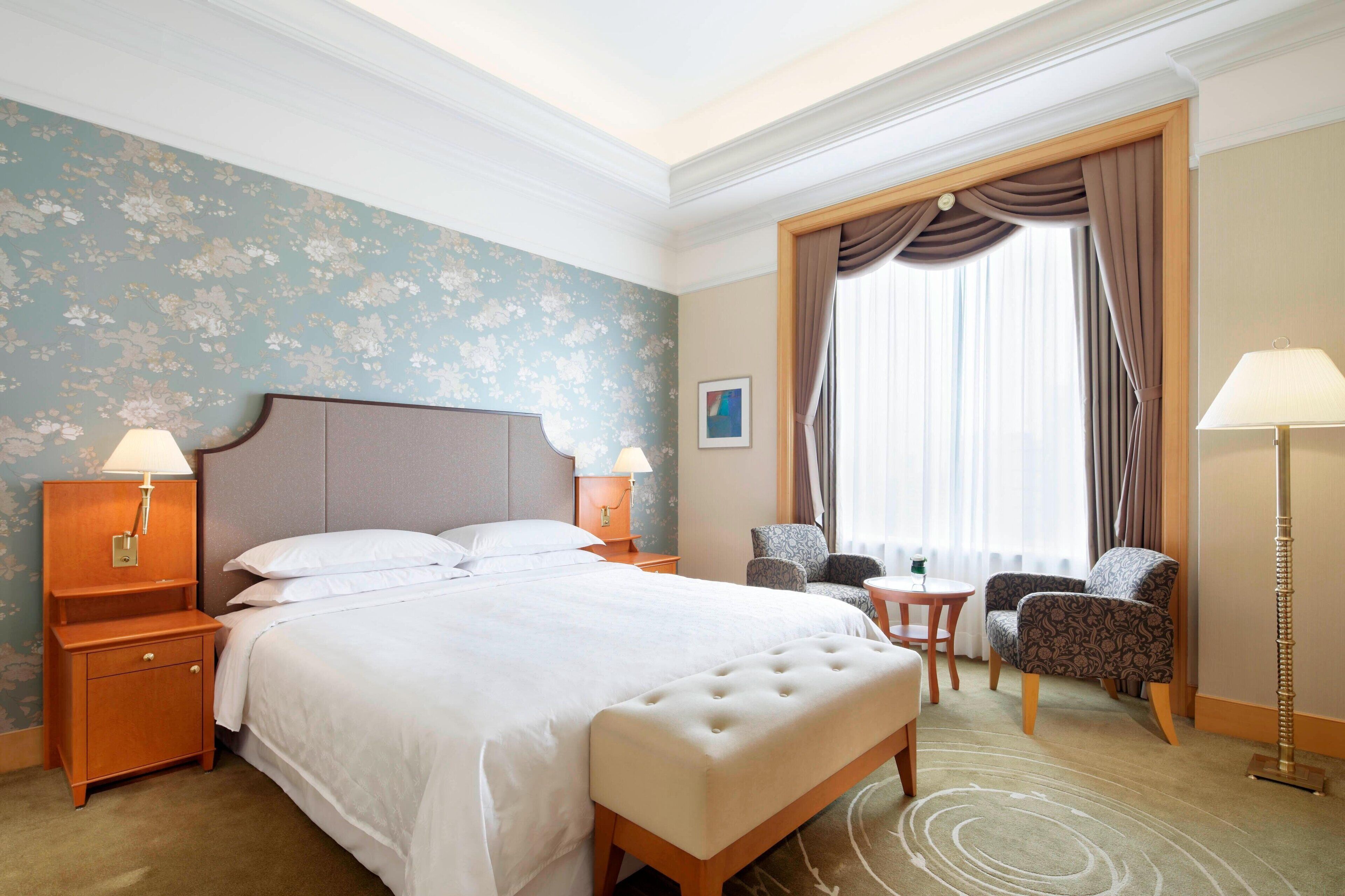 迷你吧、客房內保險箱、書桌、遮光布/窗簾