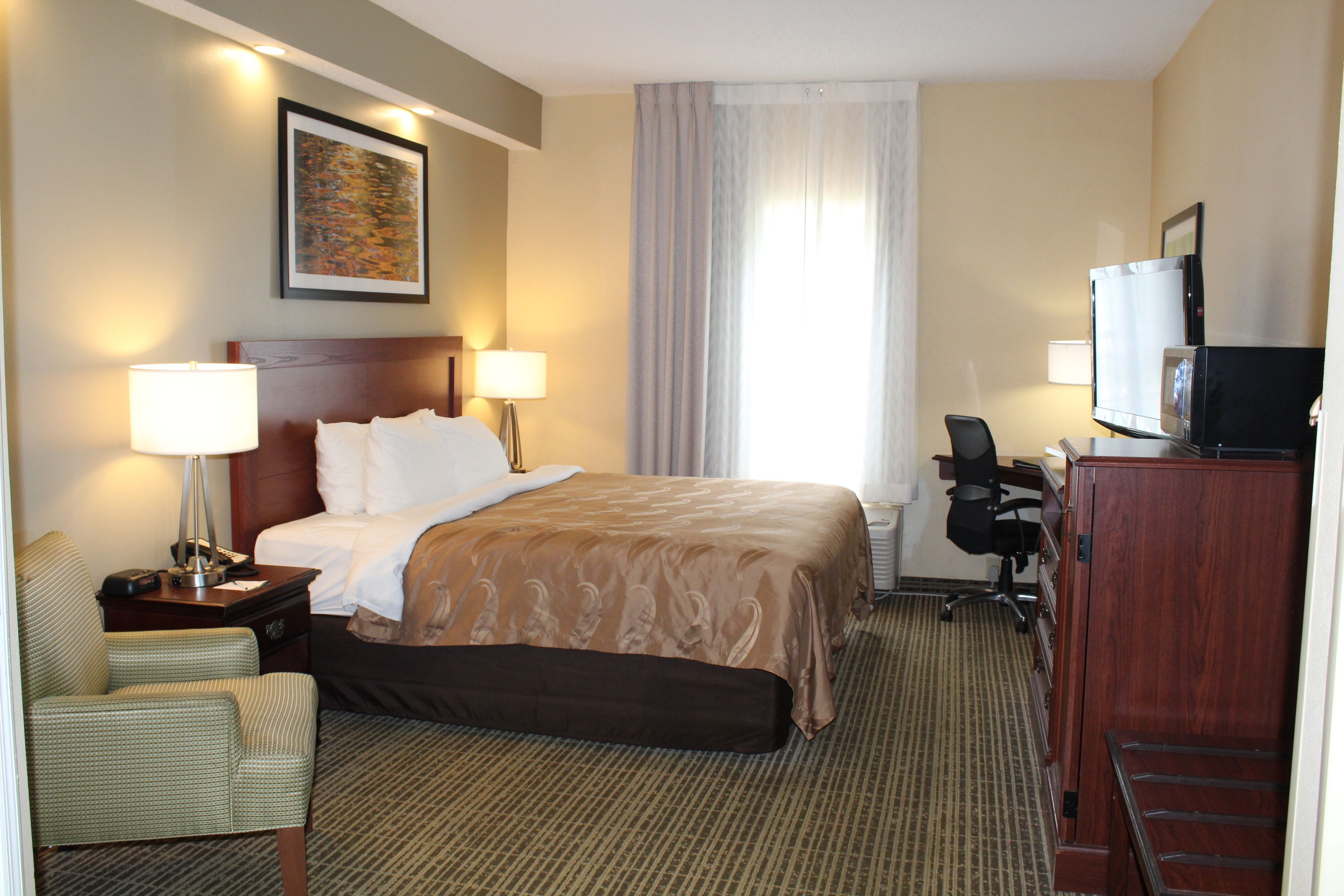 Pillowtop beds, desk, iron/ironing board, free WiFi